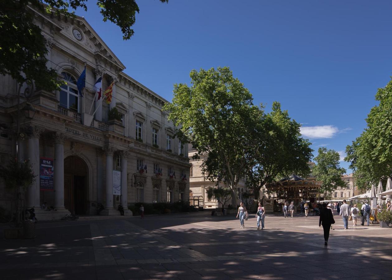 Le Central Avignon Exteriör bild